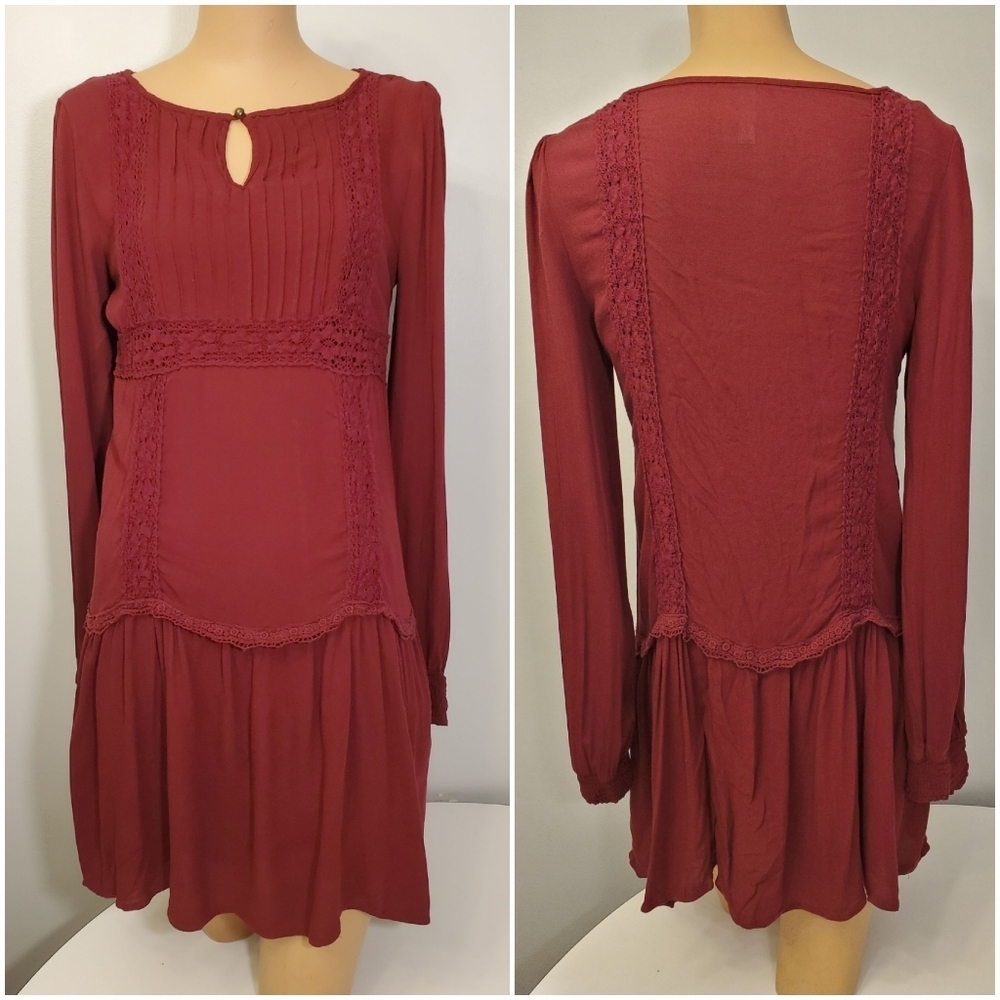 Xhilaration Flirty Lightweight Burgundy Dress